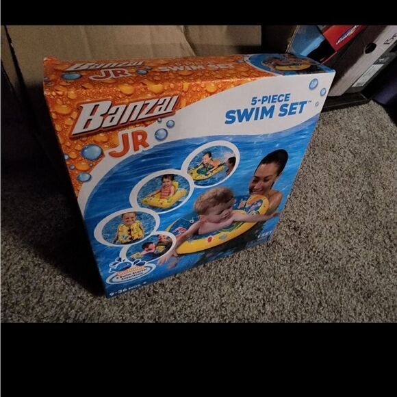 Banzai Jr 5- Piece Swim Set 9-36 months - Picture 2 of 4